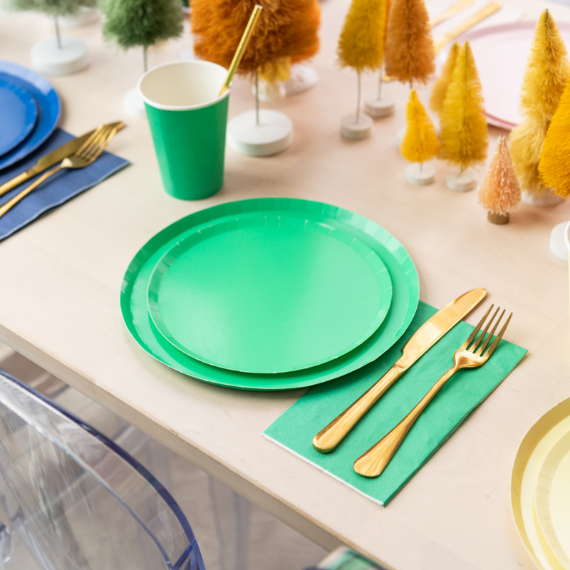 Shade Collection Grass Dinner Plates