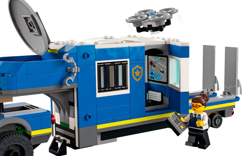 LEGO City: Police Mobile Command Truck